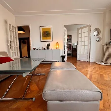 Eiffel District Charm, Cosy Apartment Paris